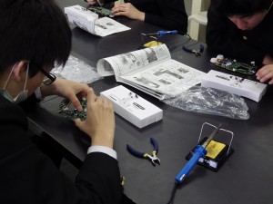 中学3年 技術科 ラジオ製作実習 横浜中学校 高等学校 中学3年 技術科 ラジオ製作実習 横浜中学校 高等学校