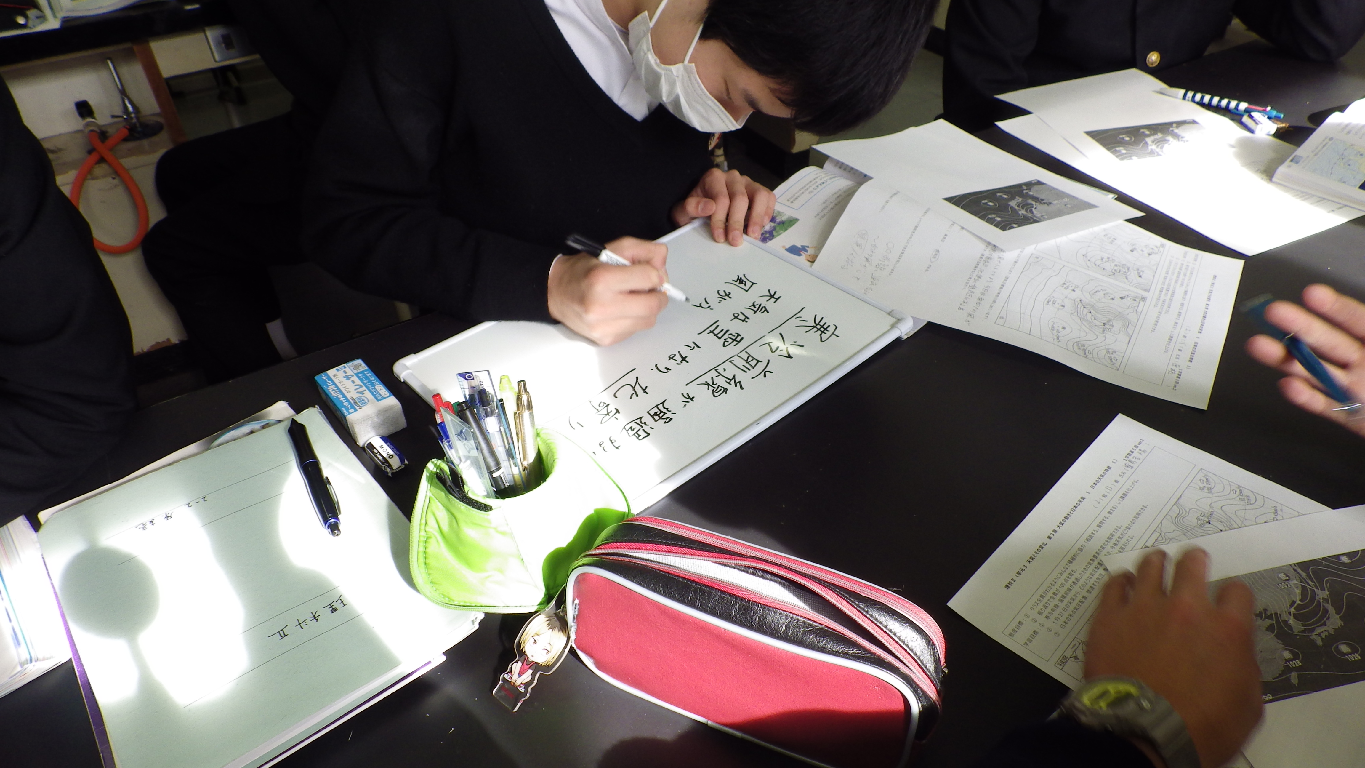 中学２年 理科の授業 横浜中学校 高等学校